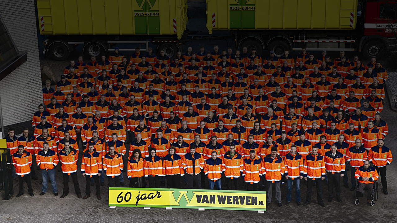 De gele containers en rode vrachtwagens waarmee Van Werven herkenbaar werd