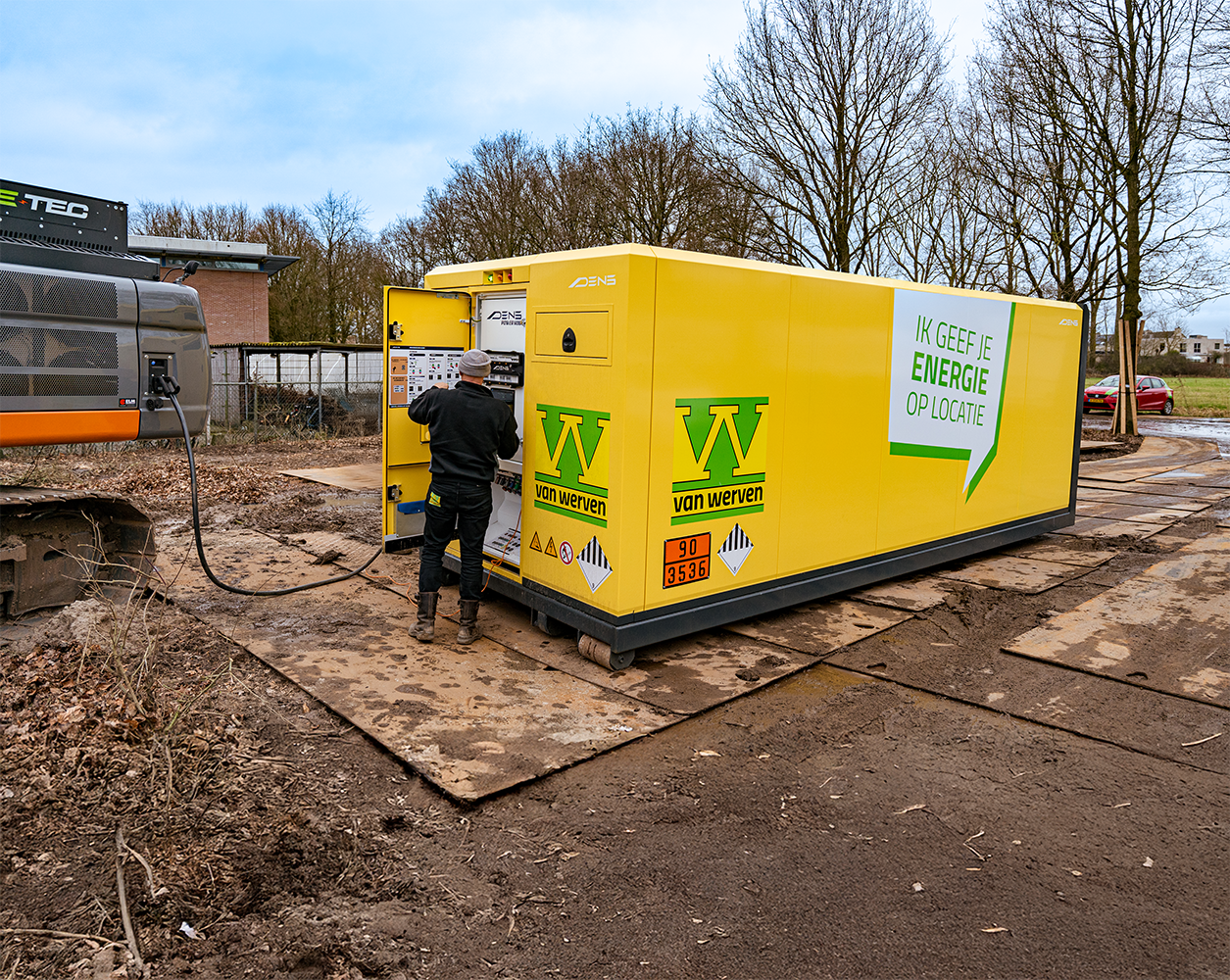 powerhub-mobiel-laadplein-inclusief-2-DC-laders-1160-kWh