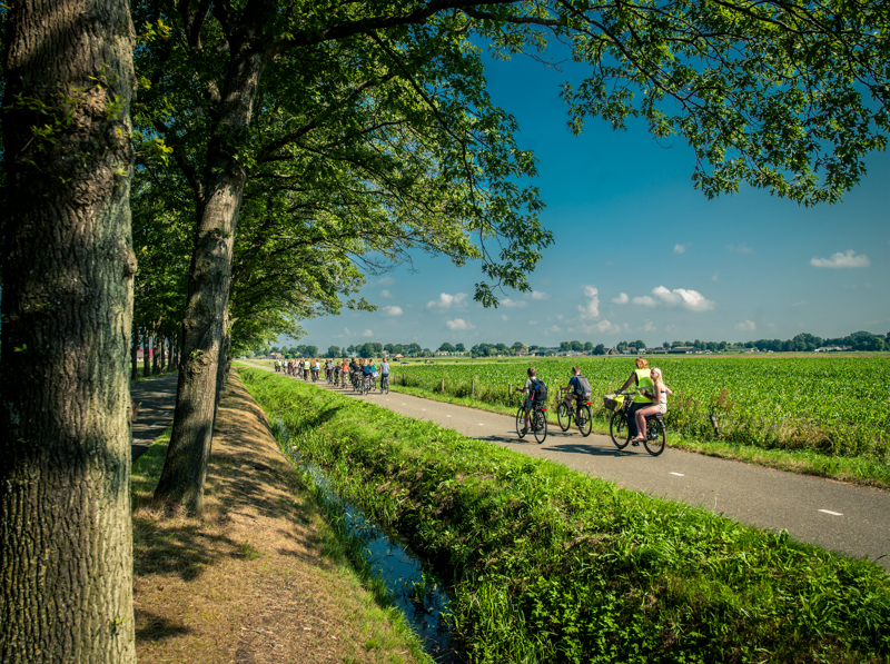 Als bedrijf staan we midden in de lokale samenleving. We bestaan al drie generaties en willen nog vele generaties vooruit.