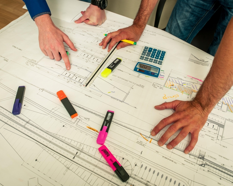 Ons team van calculators en werkvoorbereiders zorgt in een vroeg stadium voor een gedegen plan, altijd in samenspraak met de opdrachtgever.